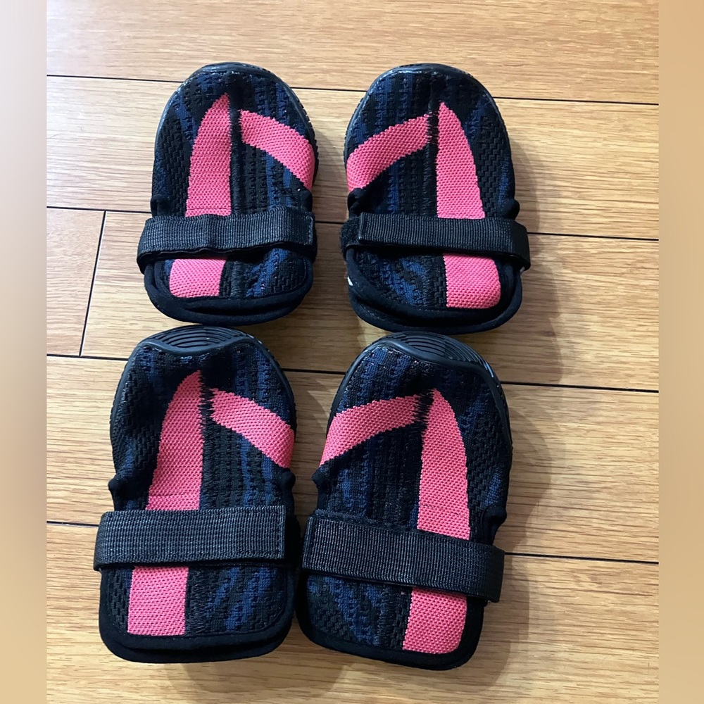 BRAND NEW Dog Shoes,Mesh Breathable for Walking Running Hiking SIZE 8